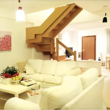 Modern Next To Subway Apartment
